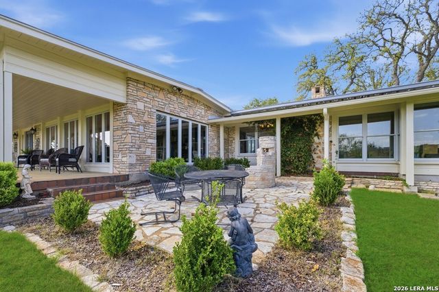 125 MAUK RD, Ingram, TX 78025