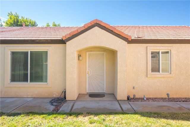 19078 Stoddard Way, Apple Valley, CA 92308