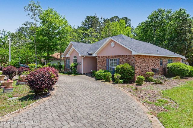 89357 E Diamondhead Drive, Diamondhead, MS 39525