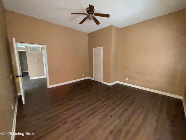 2306 Standard Ave, Louisville, KY 40210