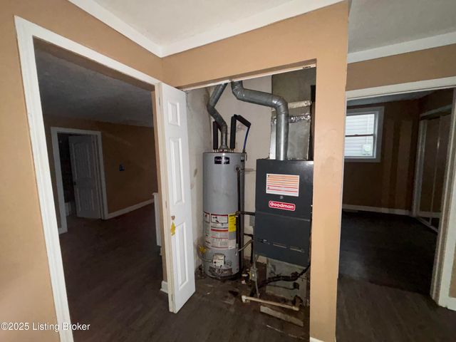 2306 Standard Ave, Louisville, KY 40210