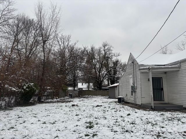 2306 Standard Ave, Louisville, KY 40210