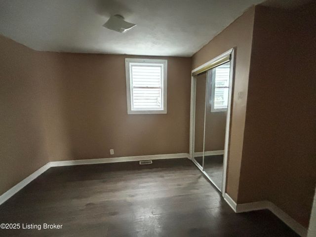 2306 Standard Ave, Louisville, KY 40210