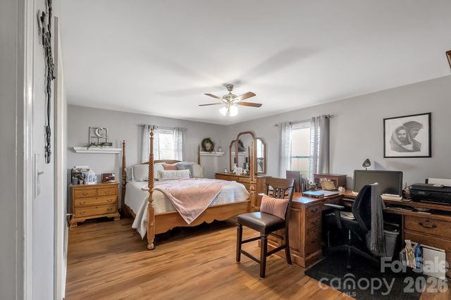 5507 Land Harbour Drive, Granite Falls, NC 28630