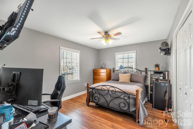 5507 Land Harbour Drive, Granite Falls, NC 28630