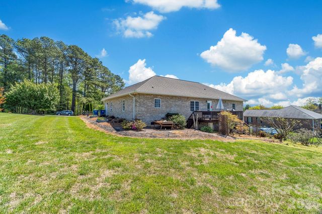 5507 Land Harbour Drive, Granite Falls, NC 28630