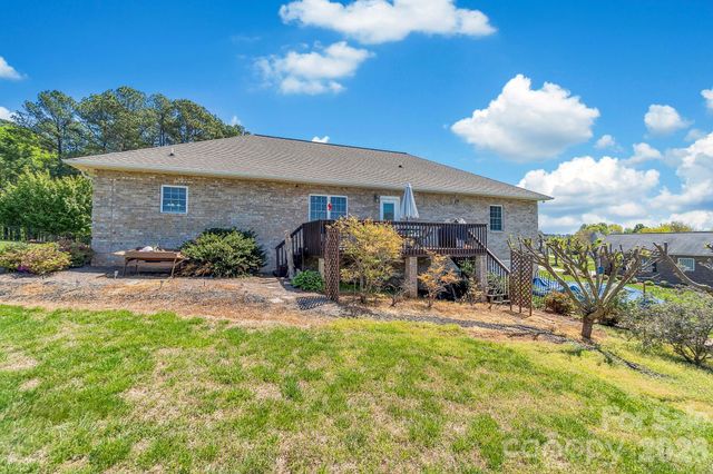5507 Land Harbour Drive, Granite Falls, NC 28630