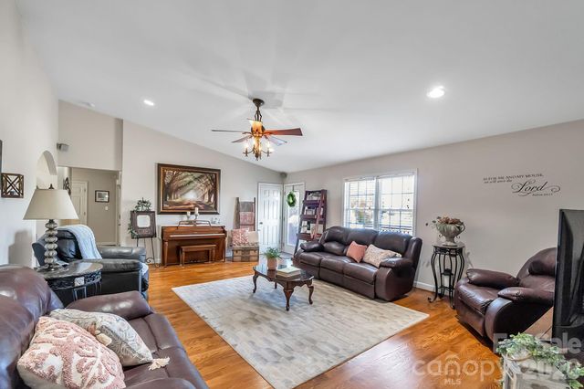 5507 Land Harbour Drive, Granite Falls, NC 28630