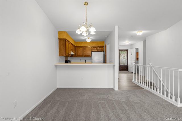 41 Parkplace W, Allen Park, MI 48101