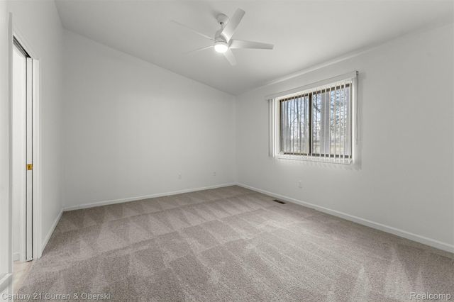 41 Parkplace W, Allen Park, MI 48101