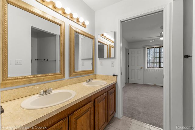 41 Parkplace W, Allen Park, MI 48101