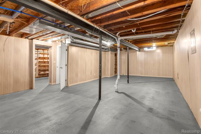 41 Parkplace W, Allen Park, MI 48101