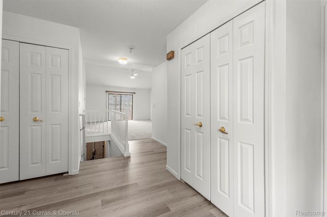 41 Parkplace W, Allen Park, MI 48101