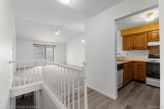 41 Parkplace W, Allen Park, MI 48101