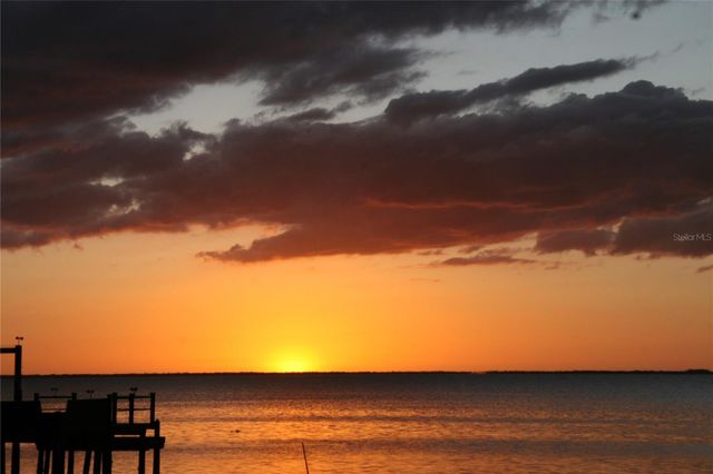 000 BLUFF BOULEVARD, Holiday, FL 34691