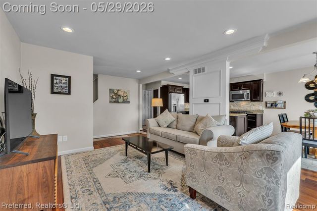 3812 Maiden Street, Waterford, MI 48329