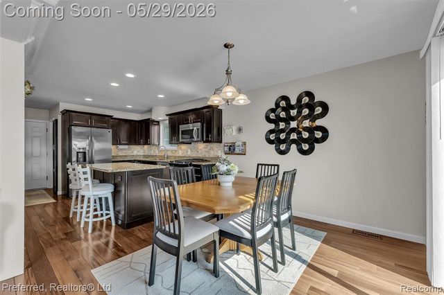 3812 Maiden Street, Waterford, MI 48329