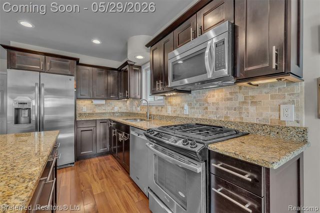 3812 Maiden Street, Waterford, MI 48329