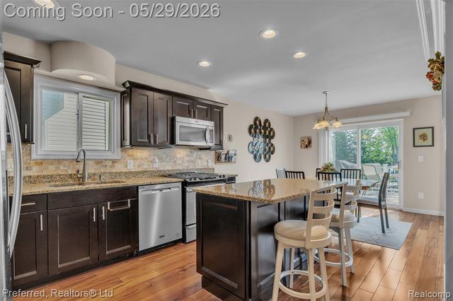 3812 Maiden Street, Waterford, MI 48329