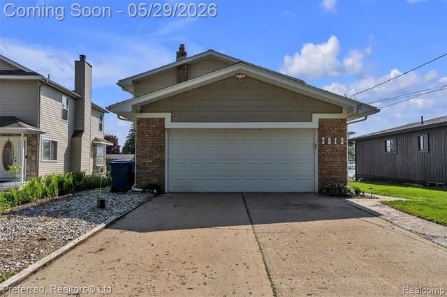 3812 Maiden Street, Waterford, MI 48329