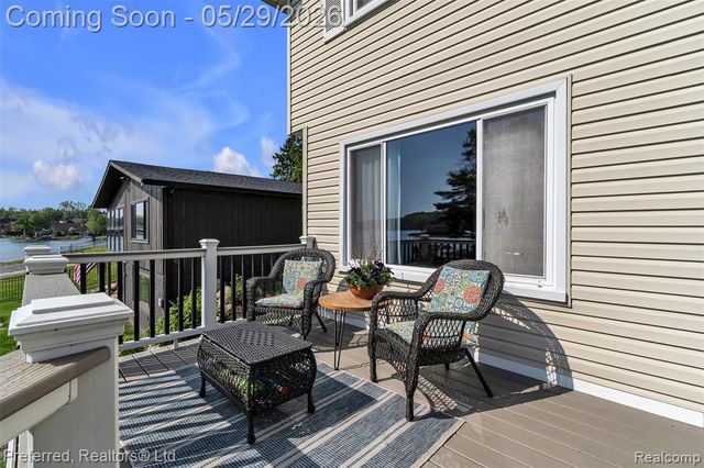 3812 Maiden Street, Waterford, MI 48329