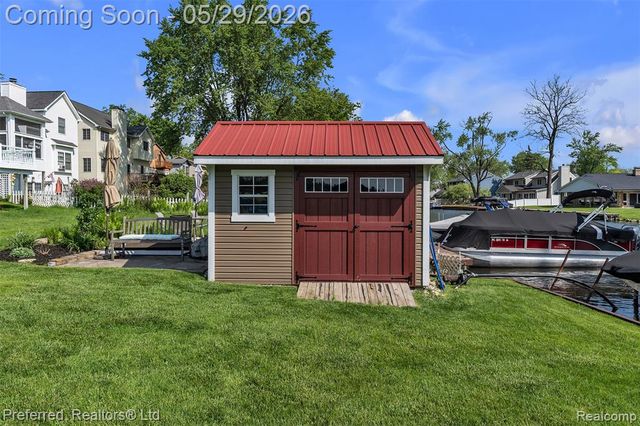3812 Maiden Street, Waterford, MI 48329