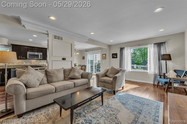 3812 Maiden Street, Waterford, MI 48329