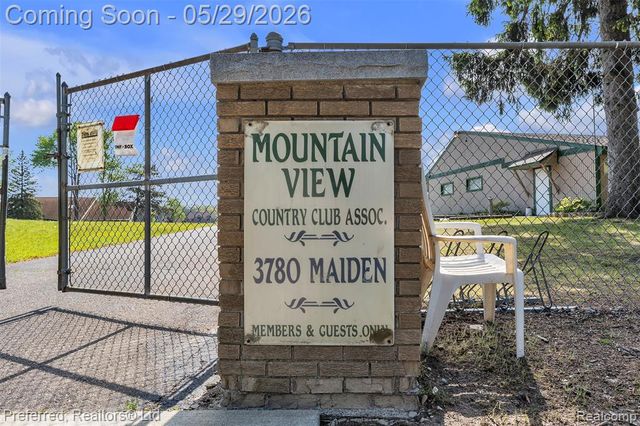 3812 Maiden Street, Waterford, MI 48329