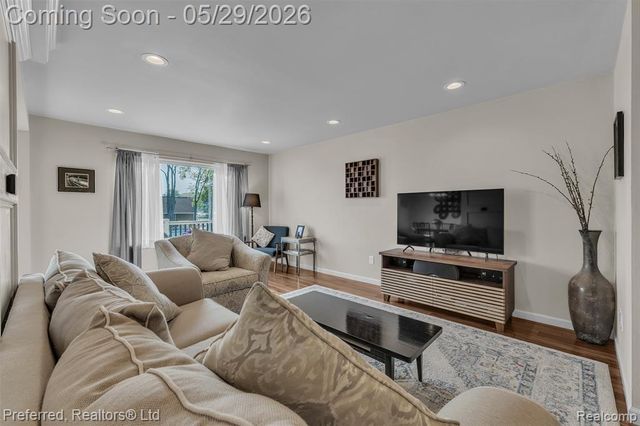 3812 Maiden Street, Waterford, MI 48329