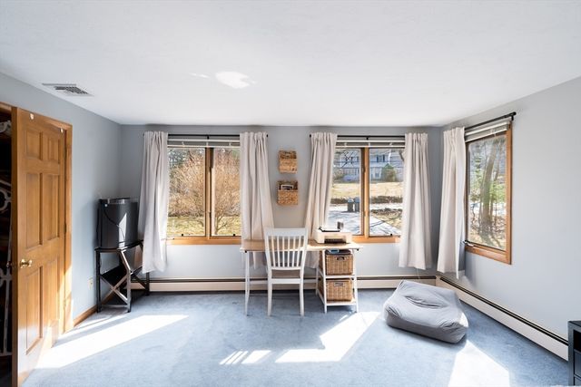 17 Park St, Mendon, MA 01756