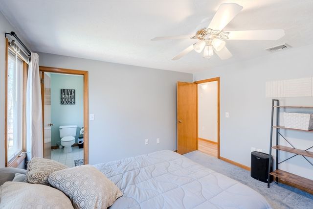 17 Park St, Mendon, MA 01756