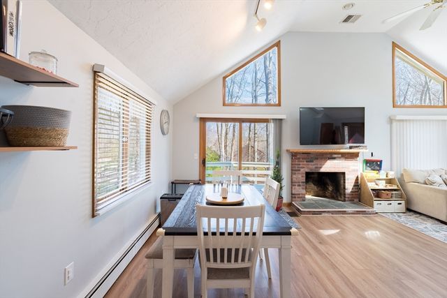 17 Park St, Mendon, MA 01756