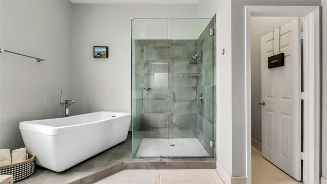 5252 NW 51st Street, Coconut Creek, FL 33073