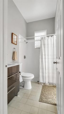 5252 NW 51st Street, Coconut Creek, FL 33073