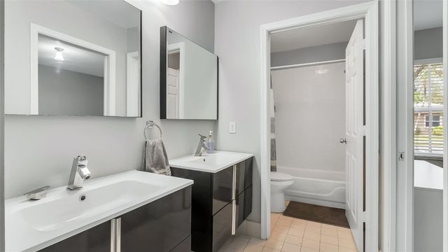 5252 NW 51st Street, Coconut Creek, FL 33073