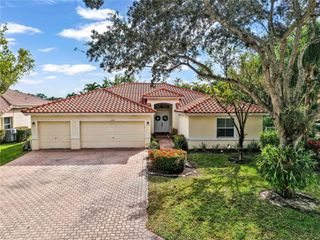 5252 NW 51st Street, Coconut Creek, FL 33073