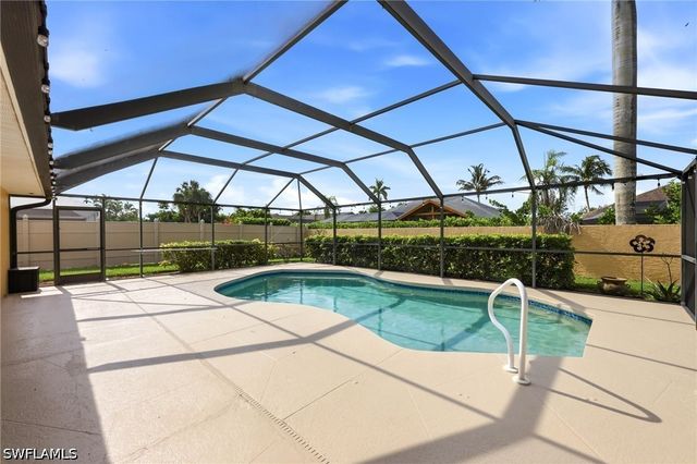 10069 Boca CIR, Naples, FL 34109