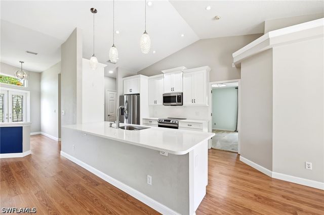 10069 Boca CIR, Naples, FL 34109