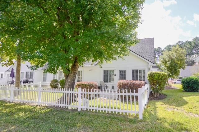 9086 Delancey Circle, North Charleston, SC 29406