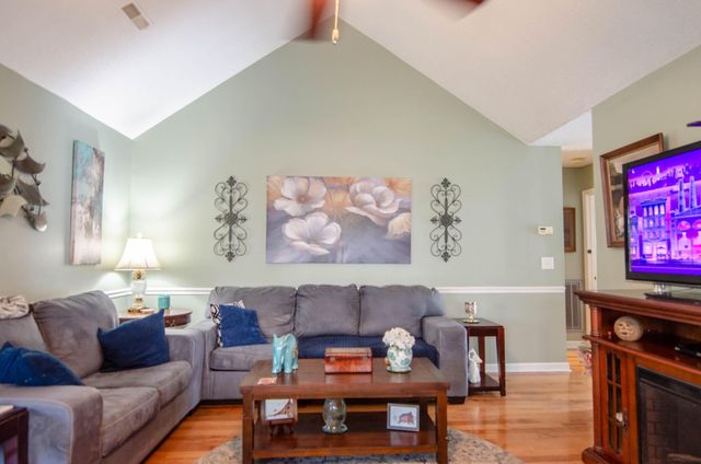 9086 Delancey Circle, North Charleston, SC 29406