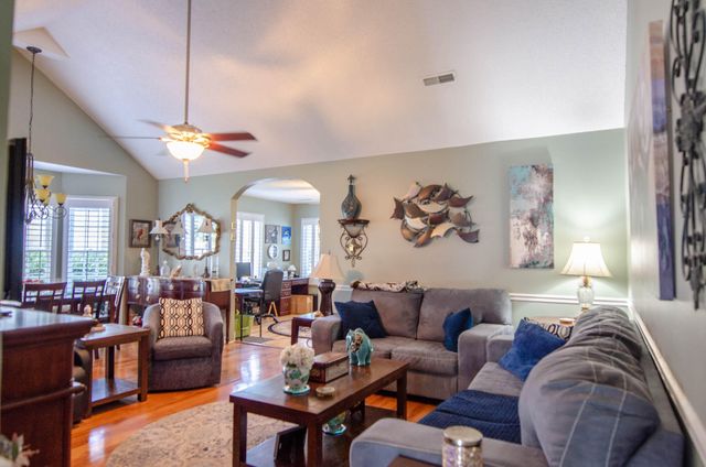 9086 Delancey Circle, North Charleston, SC 29406