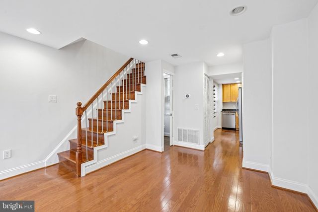 813 12TH ST NE, Washington, DC 20002