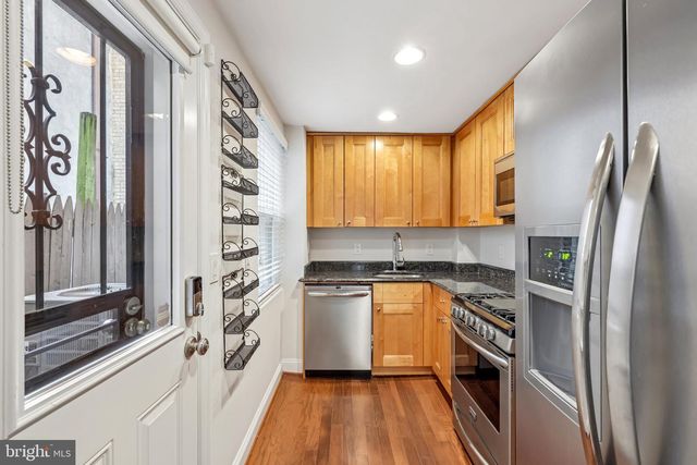 813 12TH ST NE, Washington, DC 20002