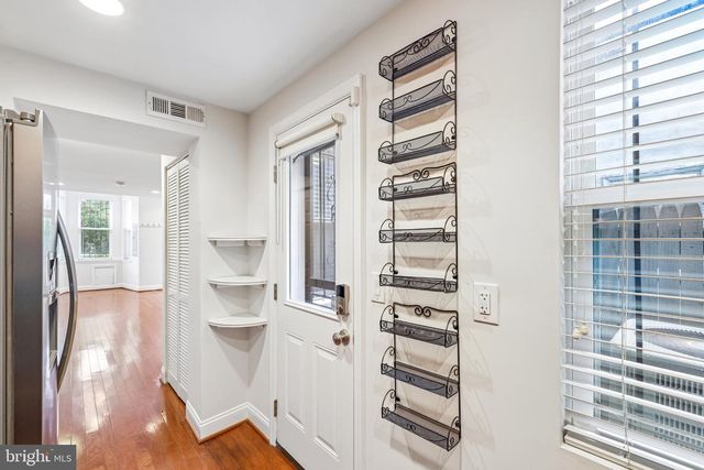 813 12TH ST NE, Washington, DC 20002
