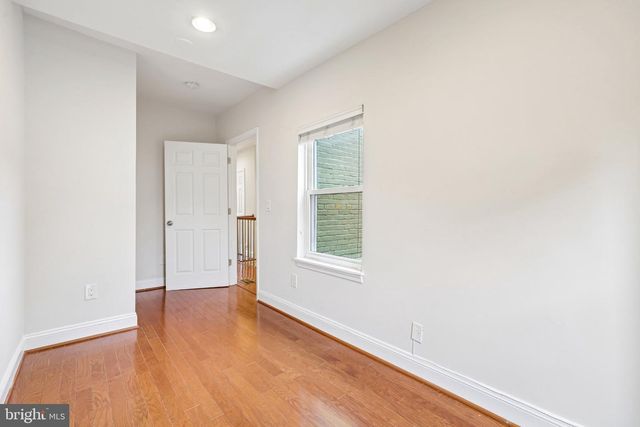 813 12TH ST NE, Washington, DC 20002