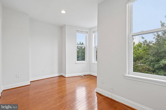813 12TH ST NE, Washington, DC 20002