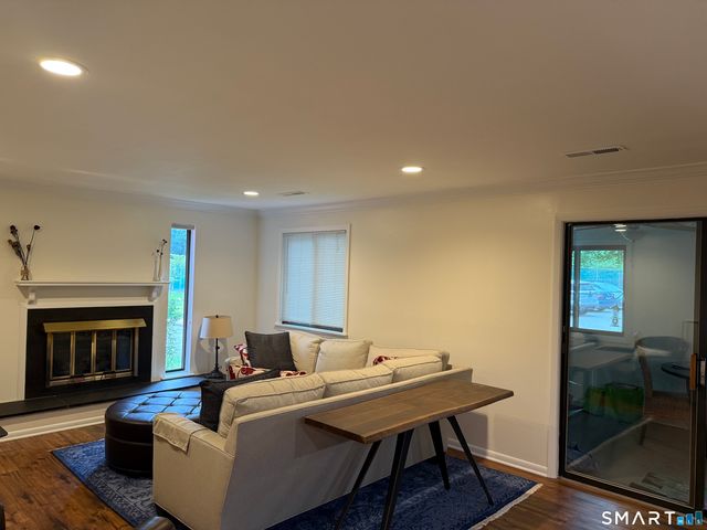 139 Hollister Way North 139, Glastonbury, CT 06033