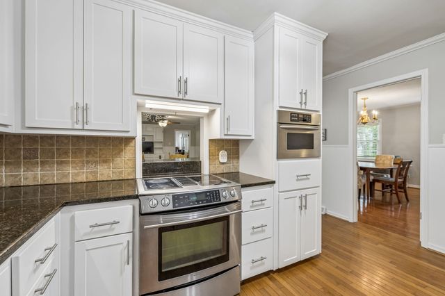 1305 Jewell Dr, Columbia, TN 38401