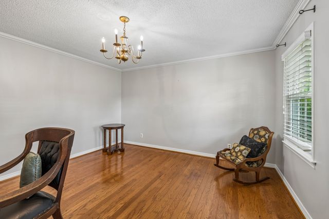 1305 Jewell Dr, Columbia, TN 38401