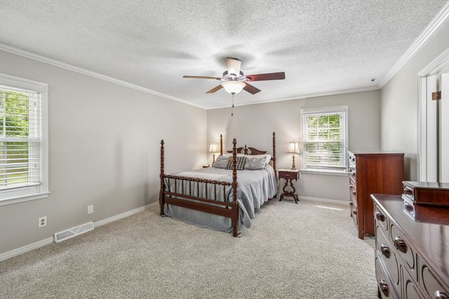 1305 Jewell Dr, Columbia, TN 38401